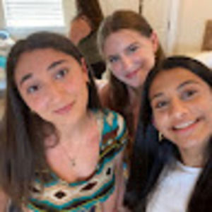 Meet your Posher, Nicole